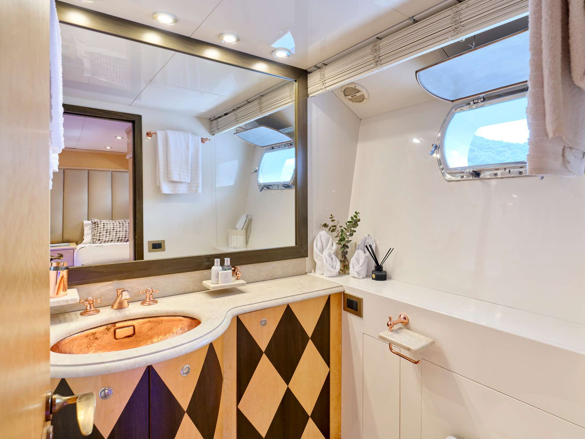 MOBIUS Yacht Charter - Double cabin other view