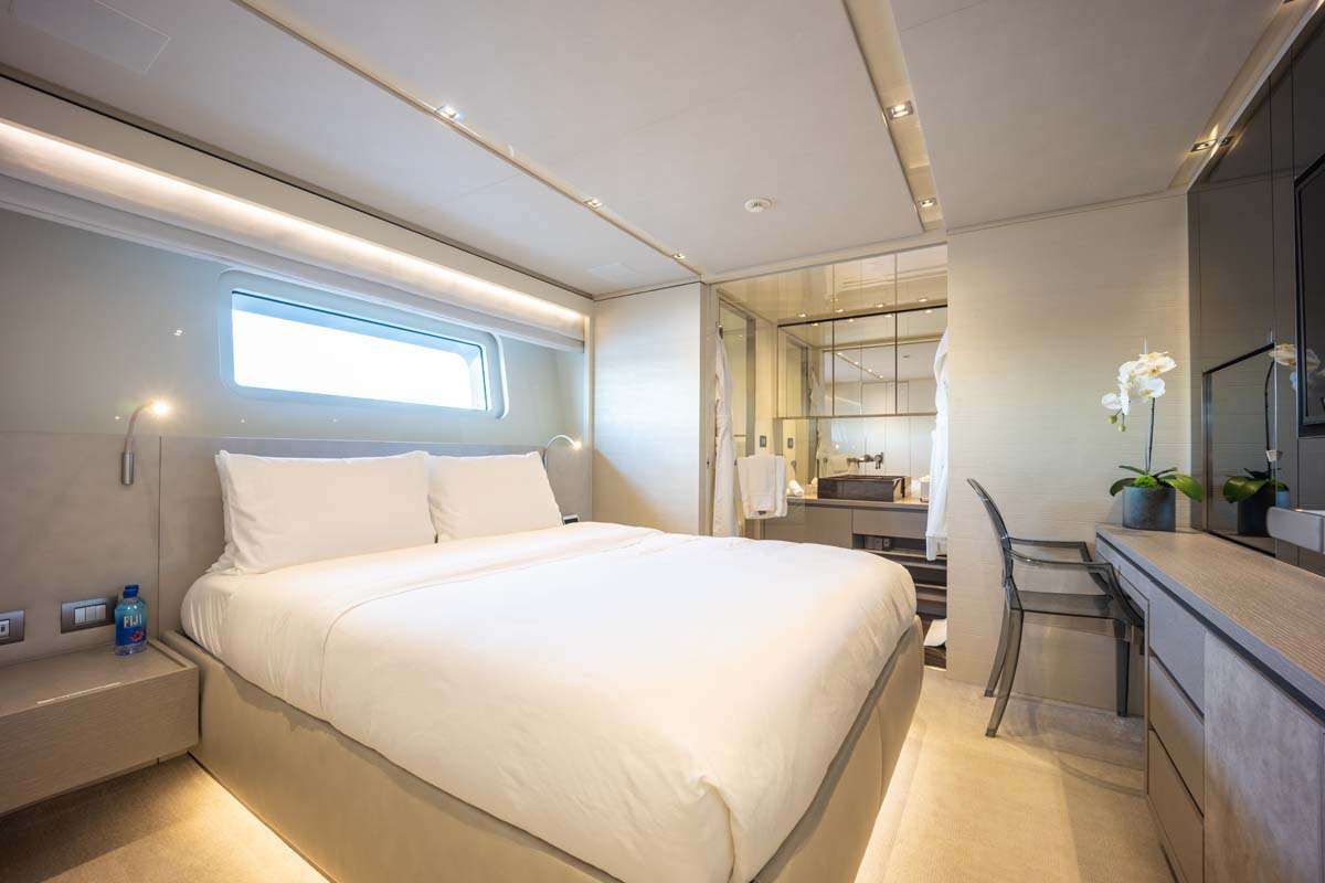 PHOENIX Yacht Charter - VIP Guest Stateroom