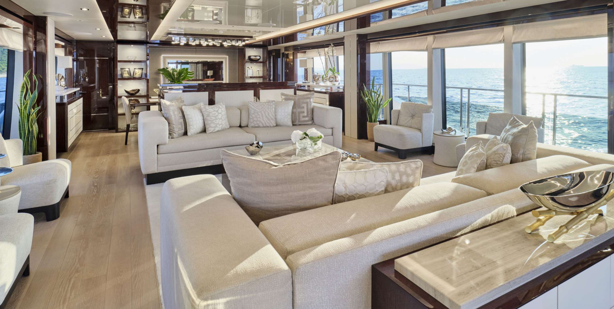 AQUA LIBRA Yacht Charter - Main Deck Salon