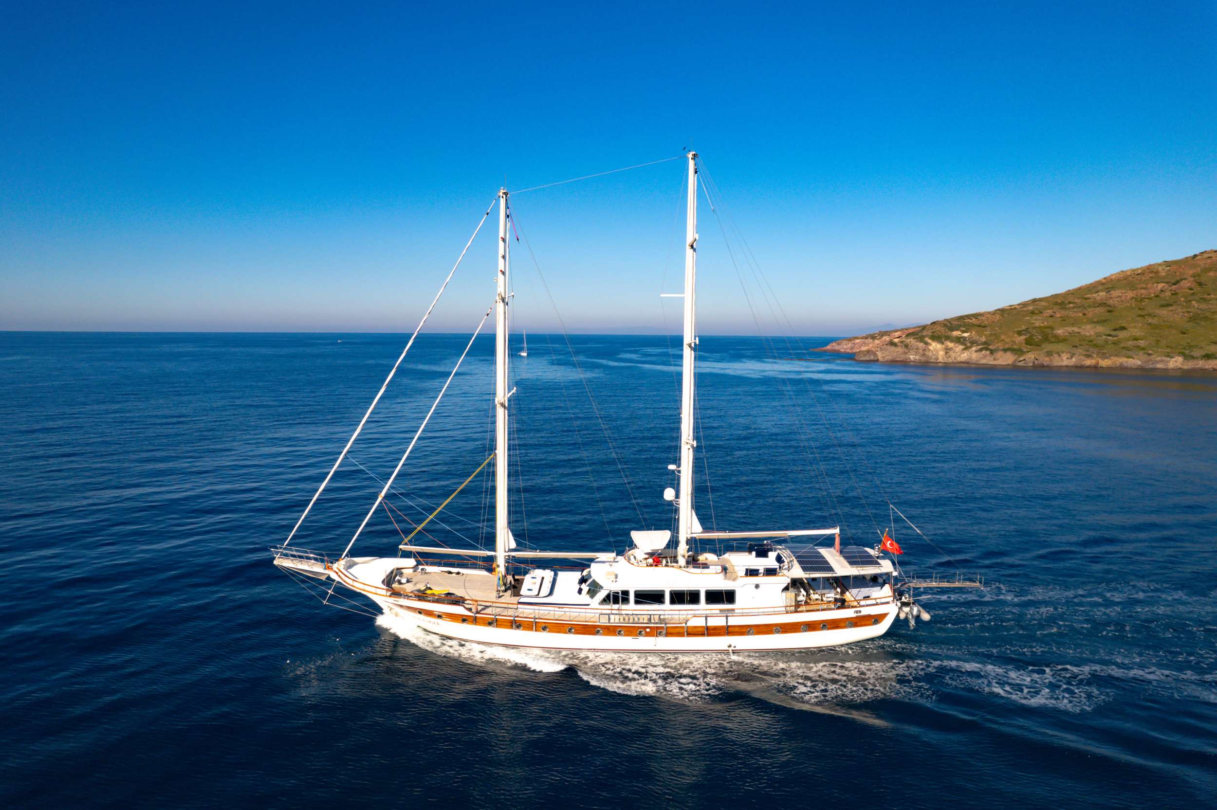 DOUBLE EAGLE Yacht Charter - Ritzy Charters