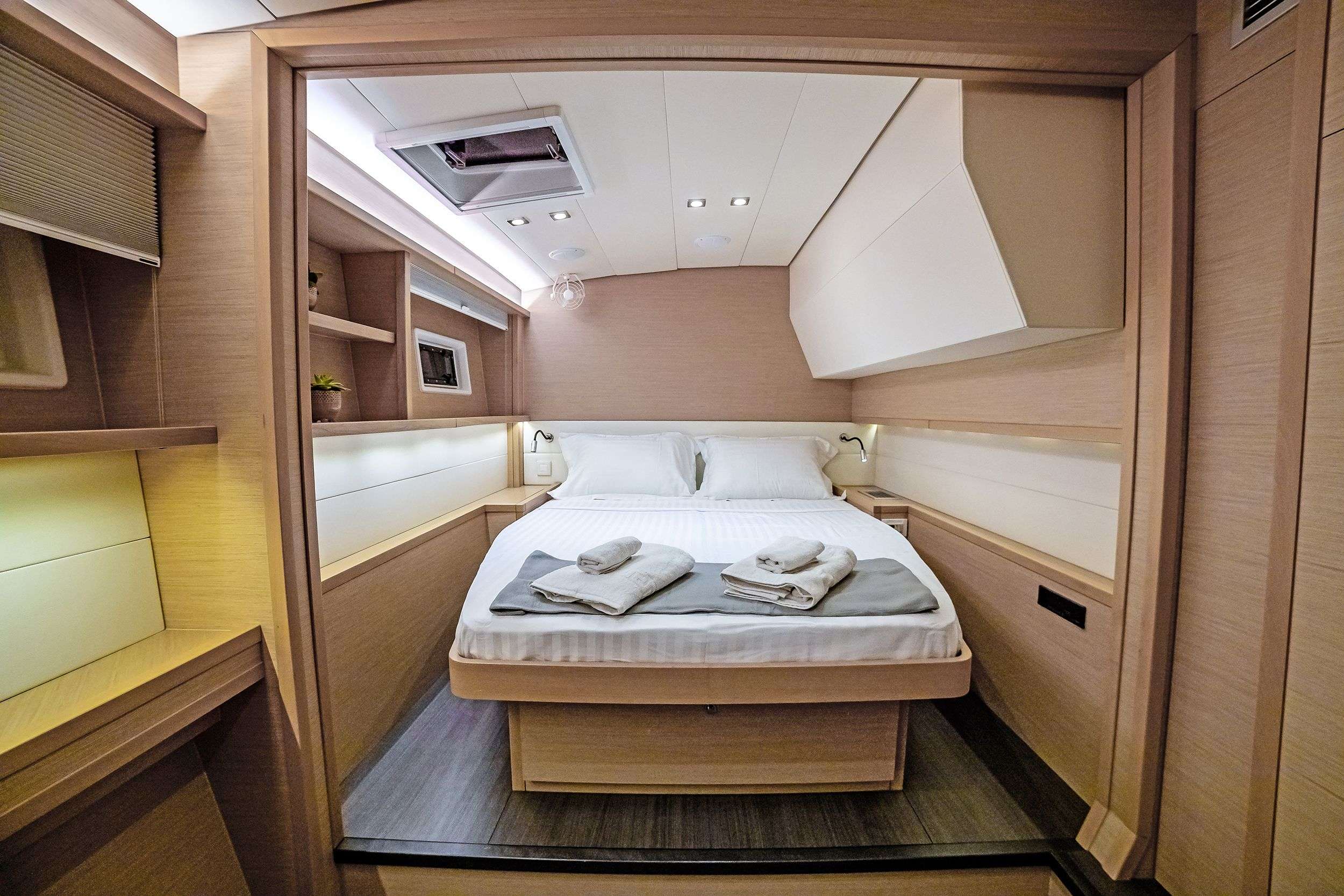 WHITE PEARL | Photo 15