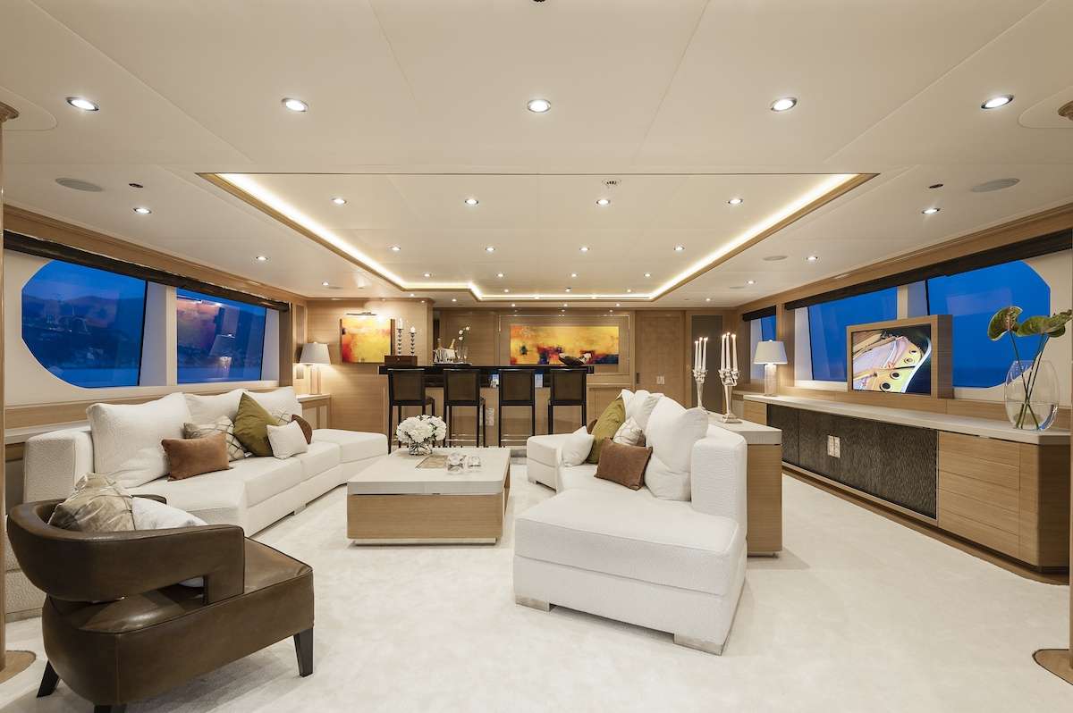 AUDACES Yacht Charter - Sky Lounge