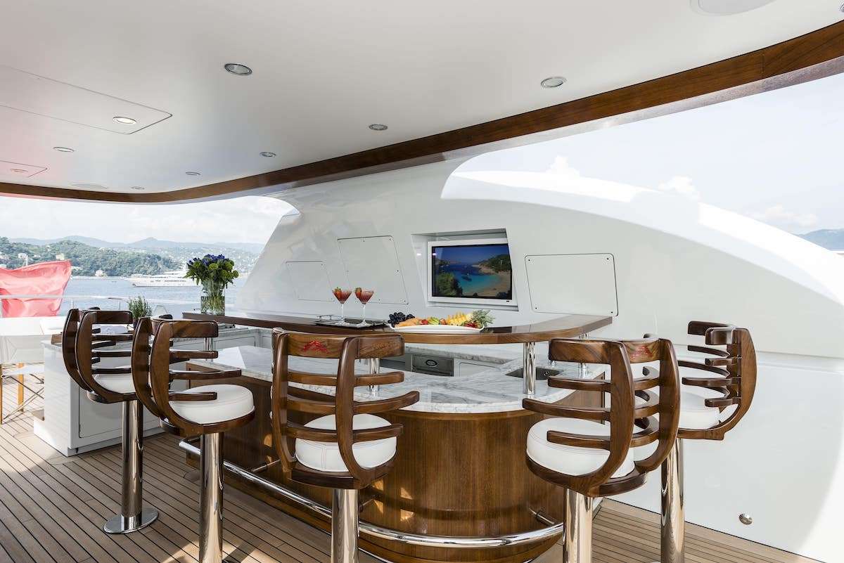 AUDACES Yacht Charter - Sun Deck