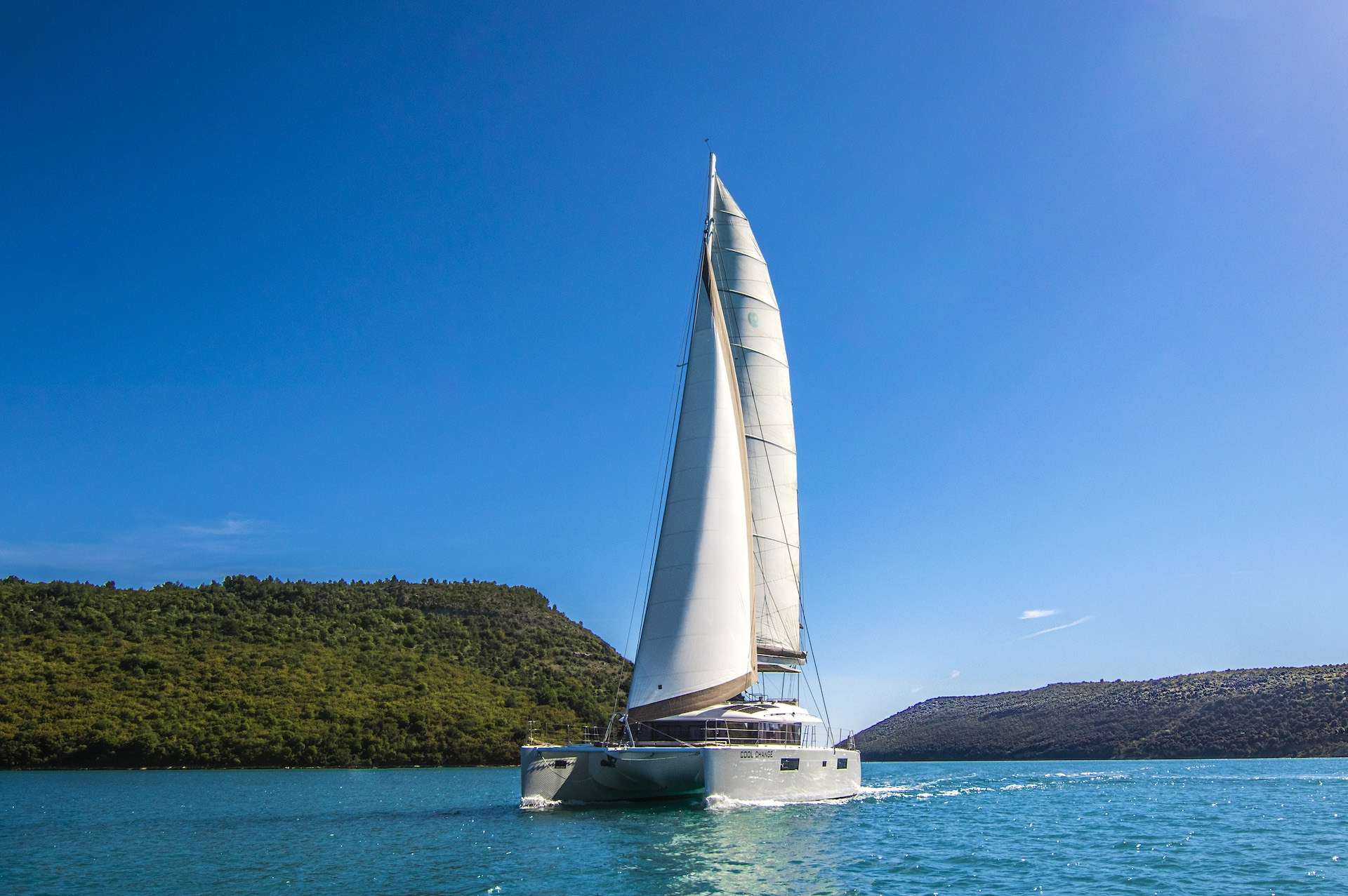 Yacht Charter Cool Change | Ritzy Charters