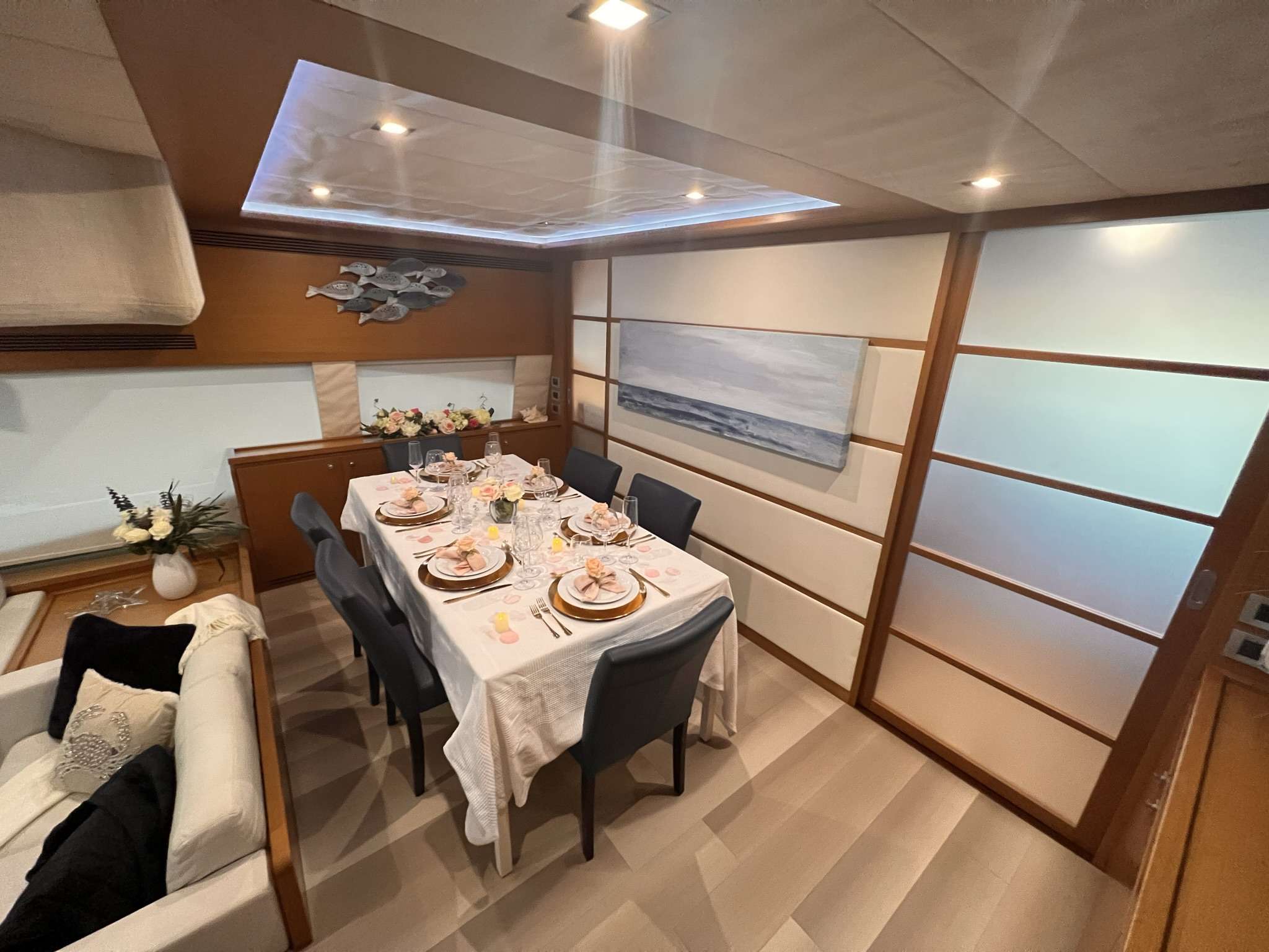 DESTINY Yacht Charter - Dining Salon