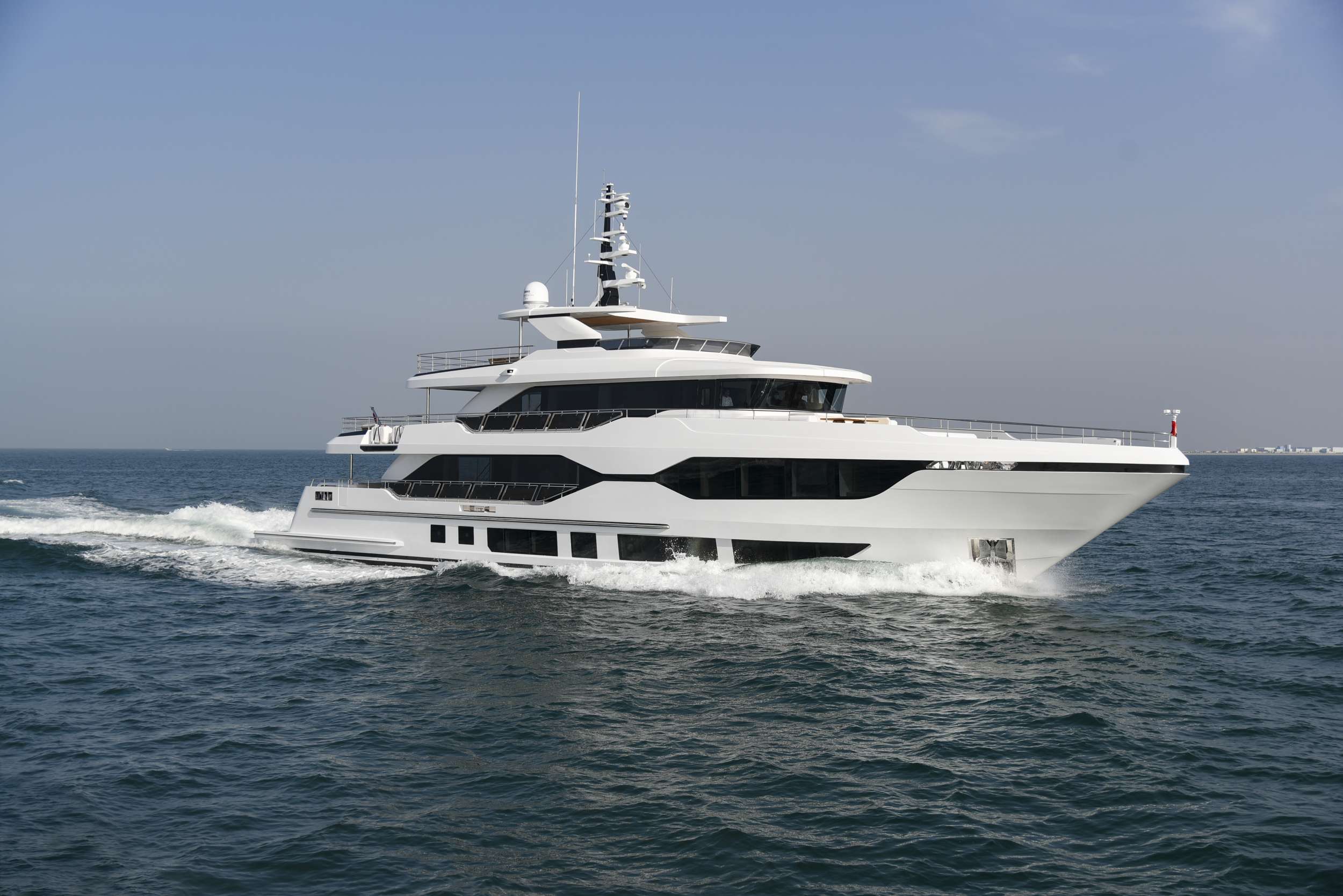 121′ Gulf Craft – Majesty Yachts Rocket One For Charter