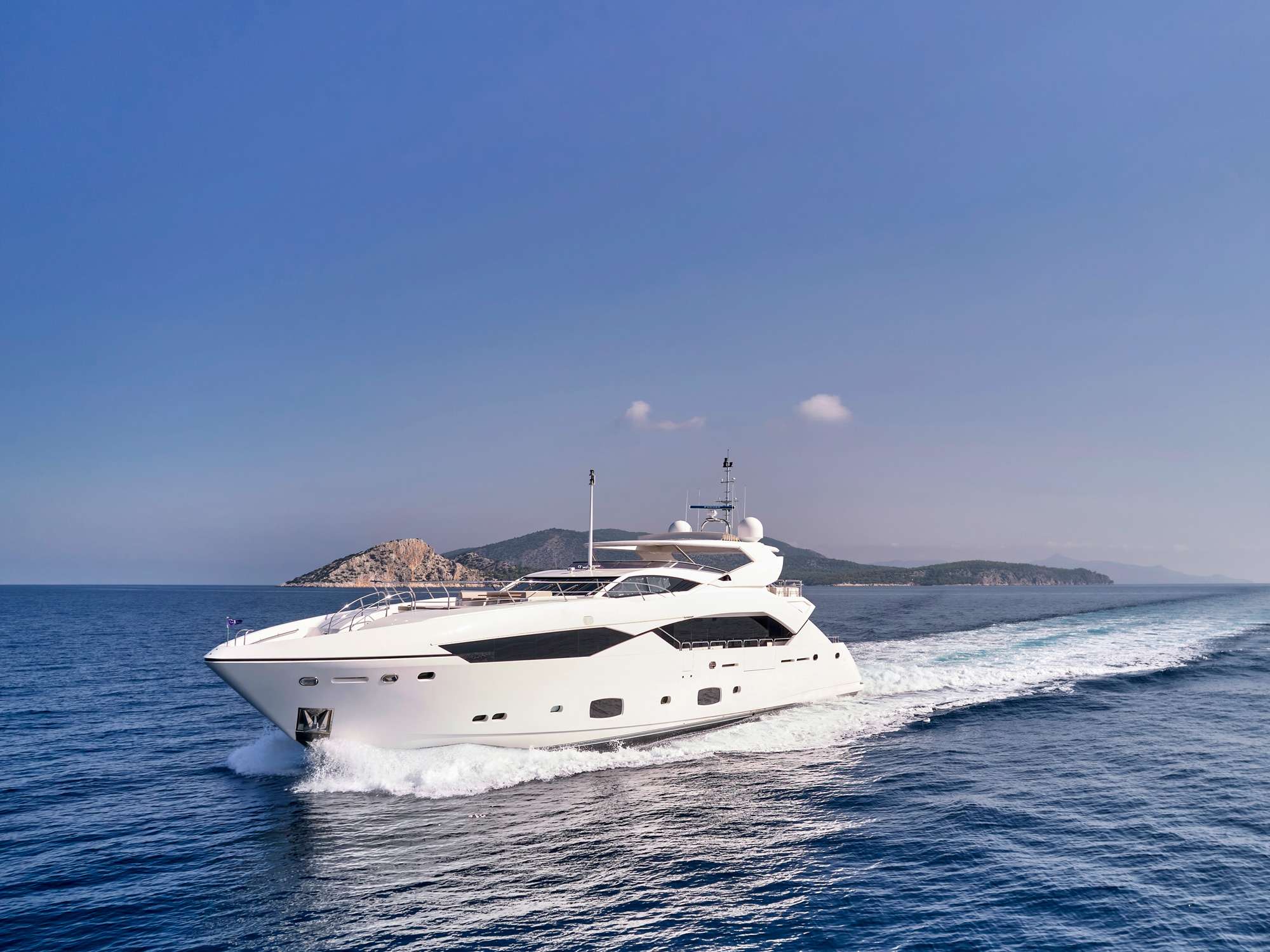 Yacht Charter MAKANI II | Ritzy Charters