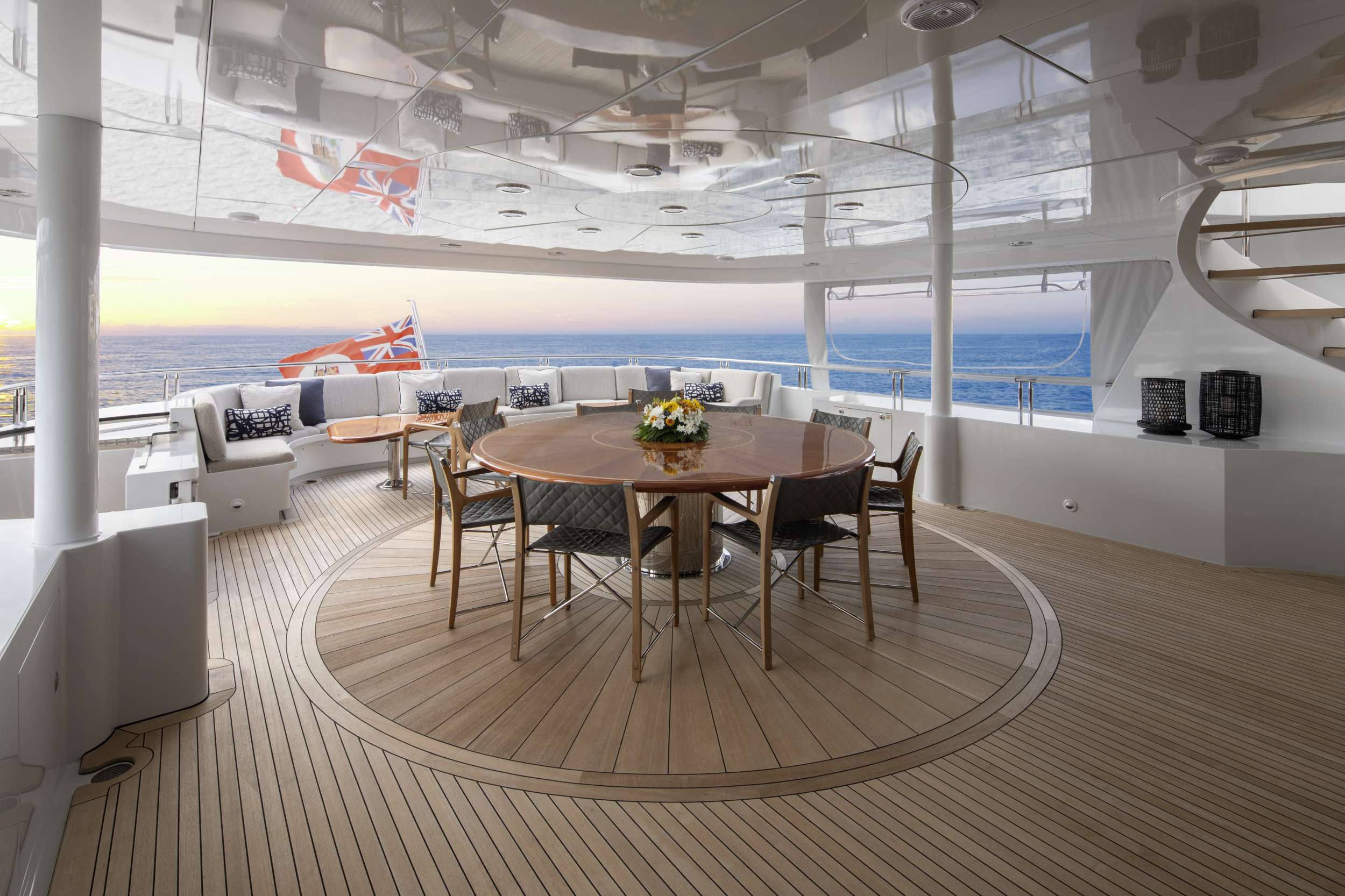 SECOND LOVE Yacht Charter - Alfresco Dining