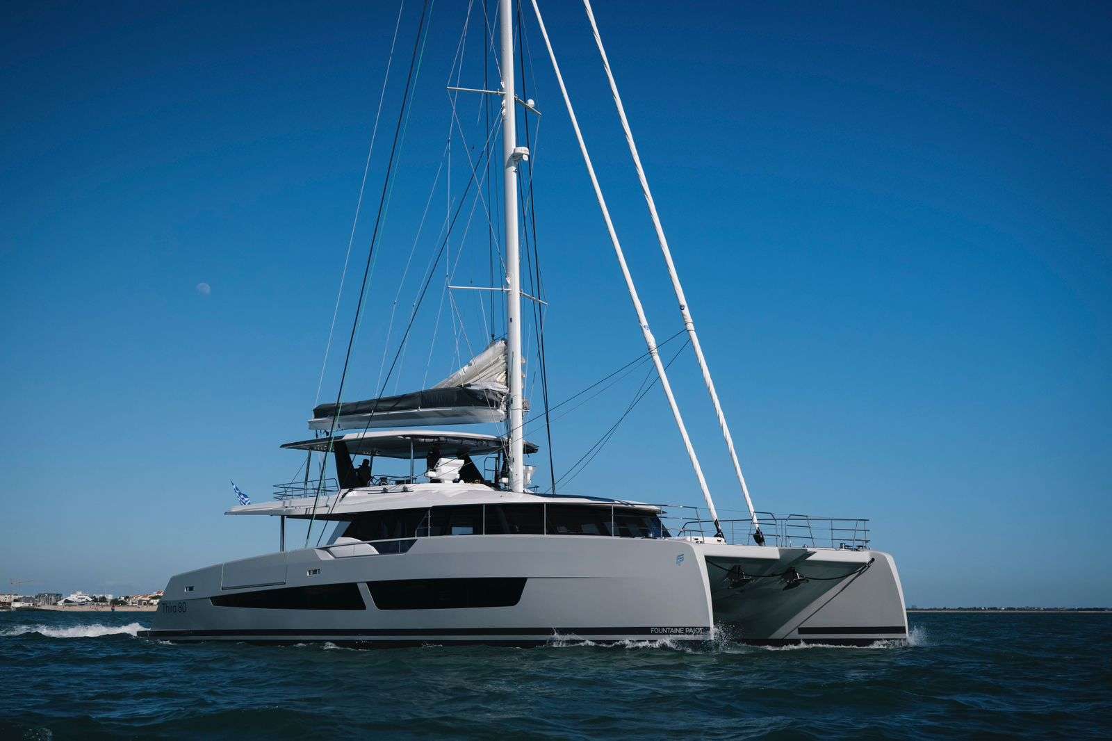 AD ASTRA Fountaine Pajot 80 NEW FP 80