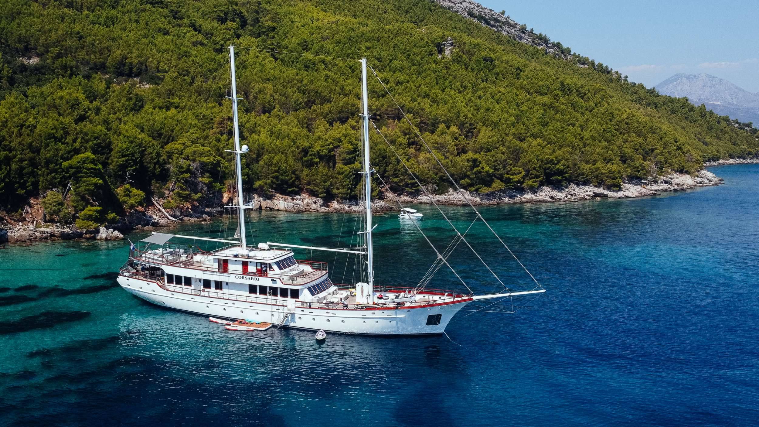 Yacht Charter CORSARIO | Ritzy Charters