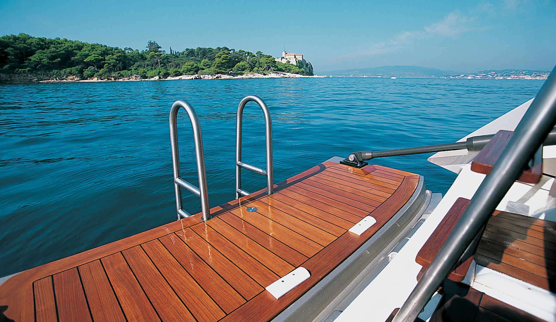 Swimming platform