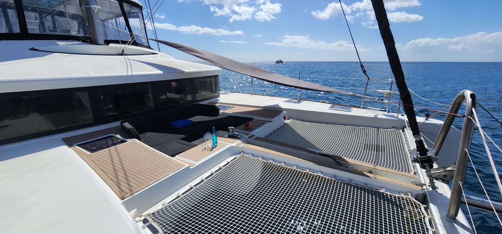Yacht Charter TAMIRO | Ritzy Charters