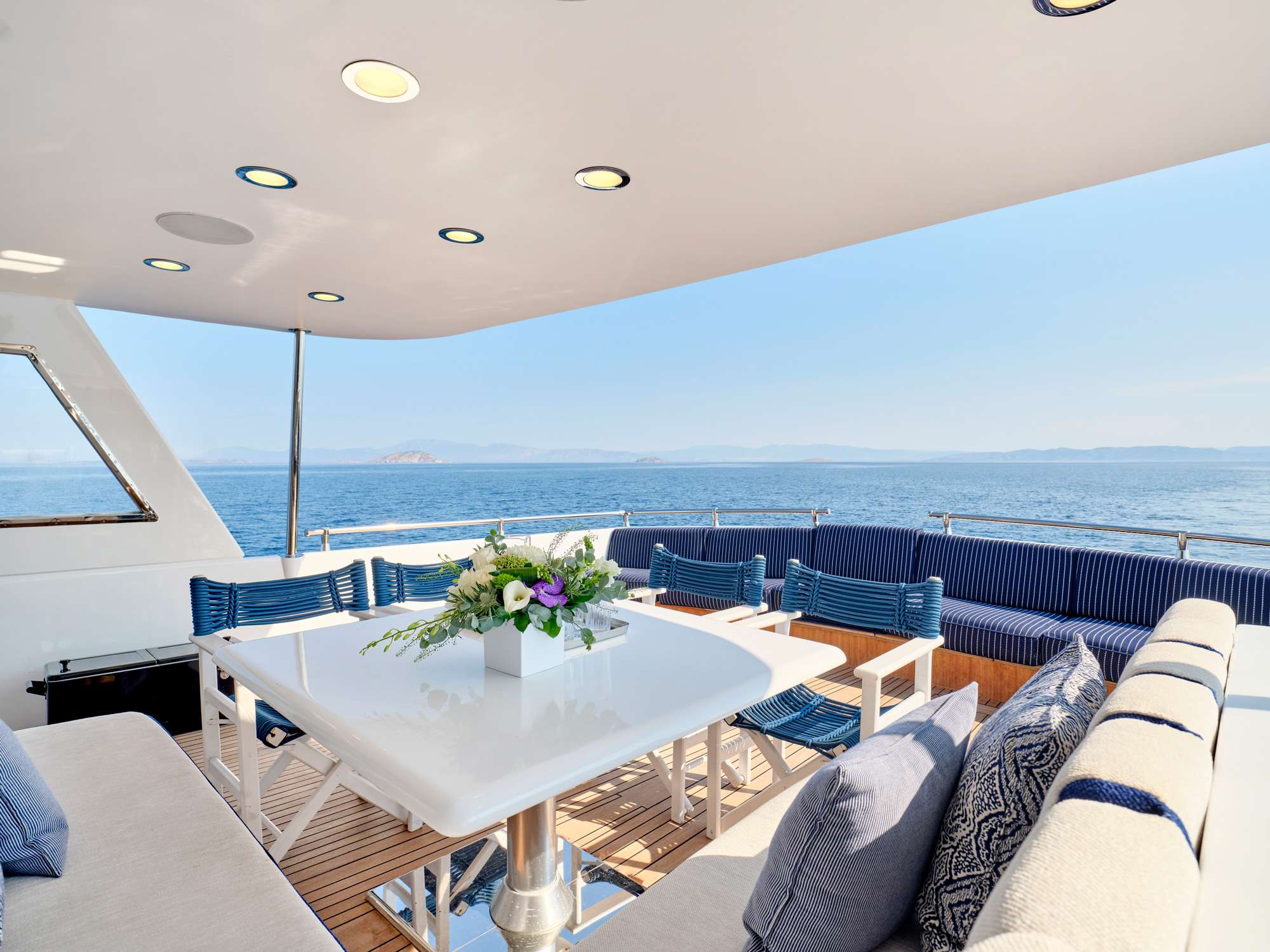 ALAYA Yacht Charter - Aft deck