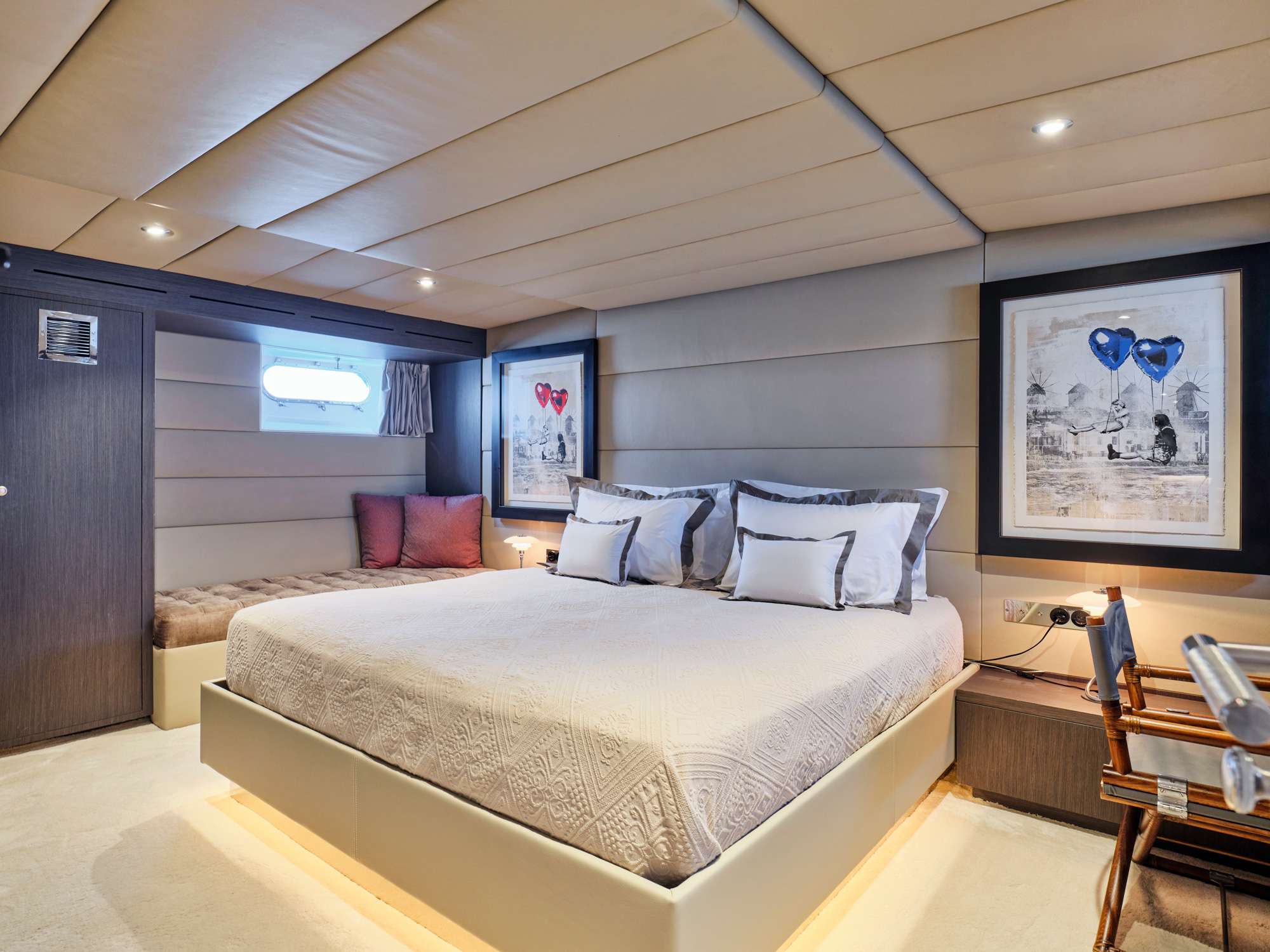 ALAYA Yacht Charter - Master cabin