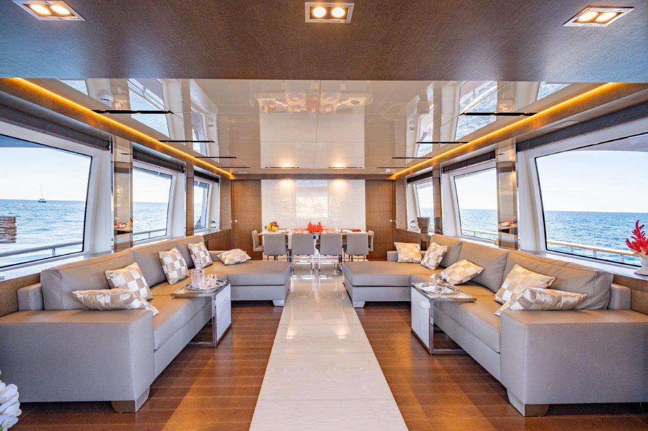 BACCARAT Yacht Charter - Main salon