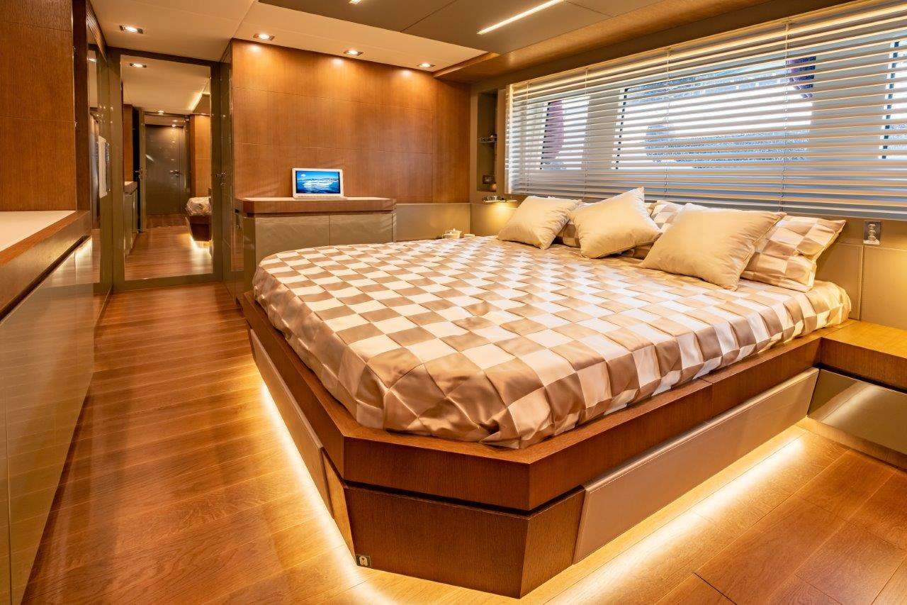 BACCARAT Yacht Charter - Double stateroom