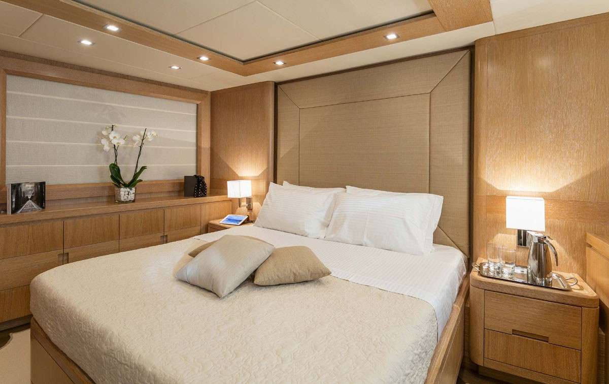 MYTHOS G Yacht Charter - VIP cabin