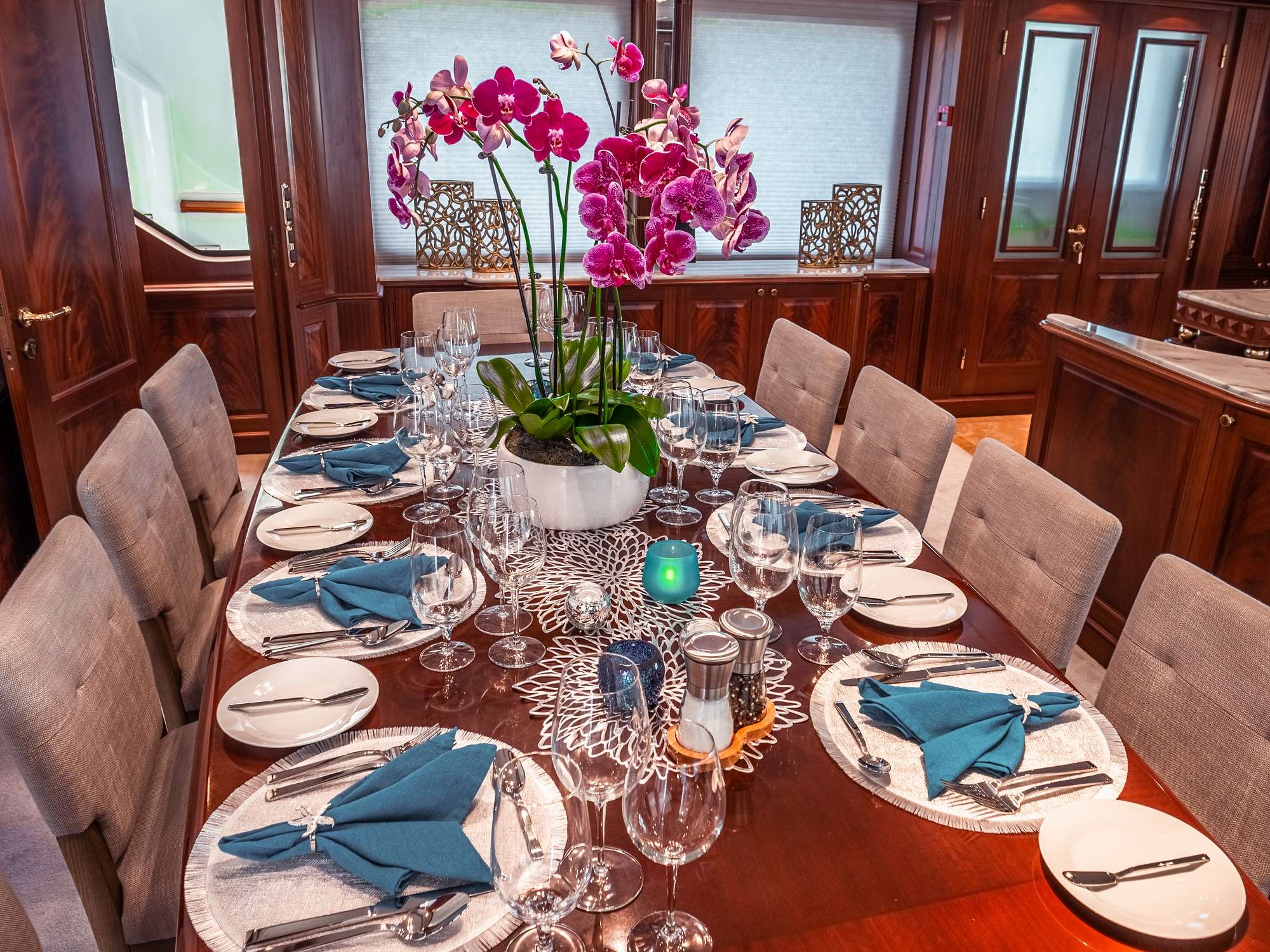 Mamma Mia Yacht Charter - Formal Dining