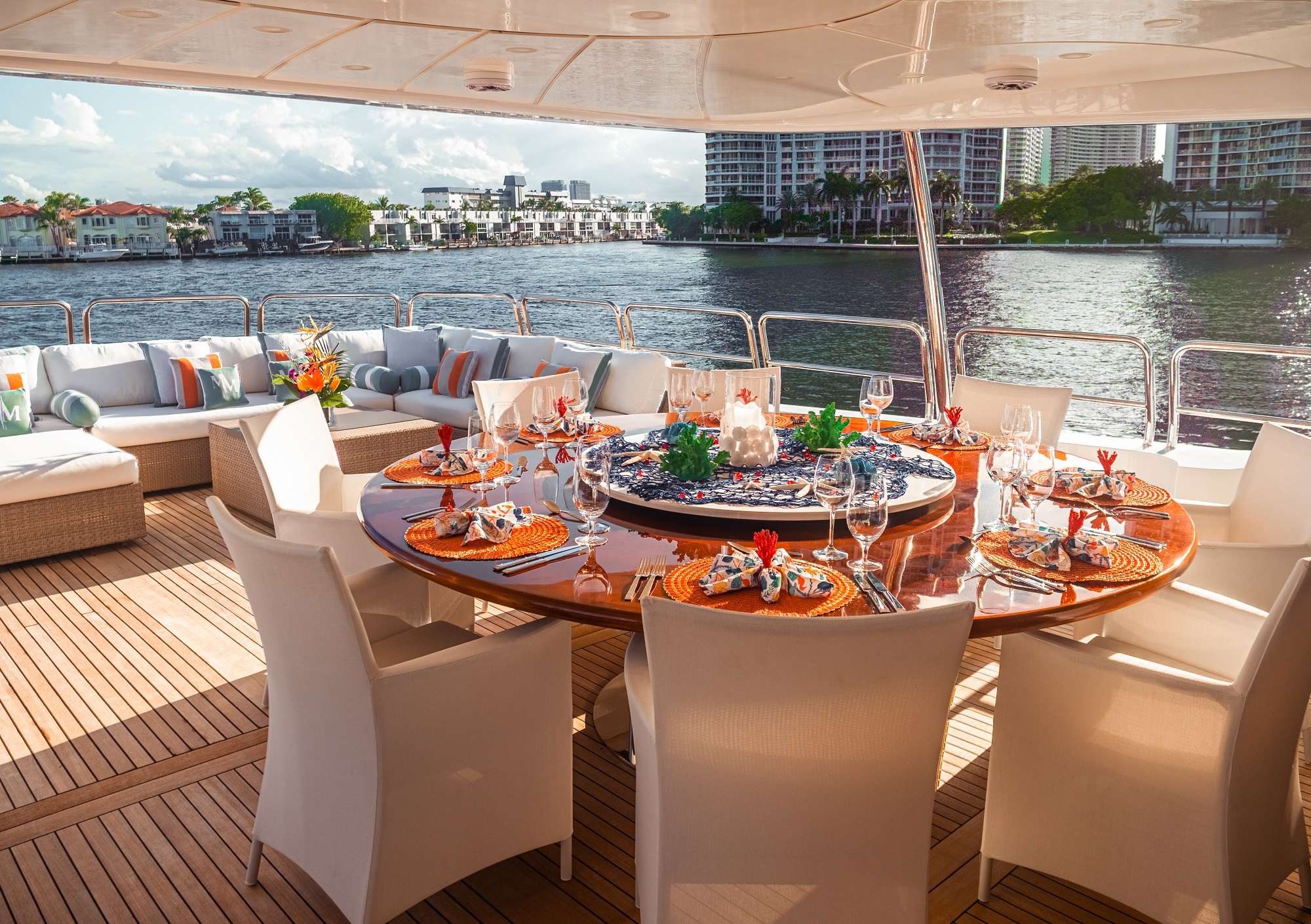 Mamma Mia Yacht Charter - Alfresco dining