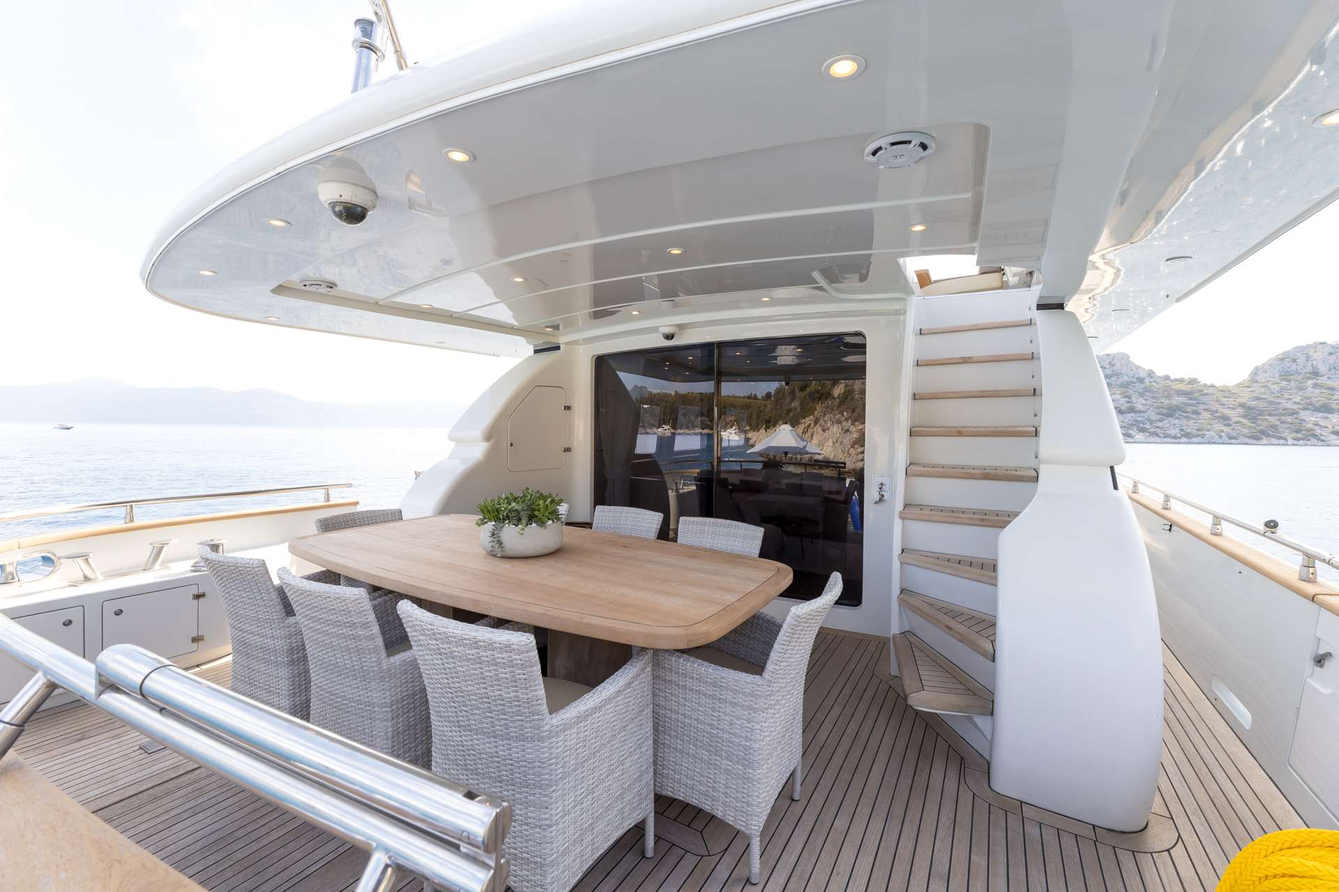 COOKIE Yacht Charter - aft deck