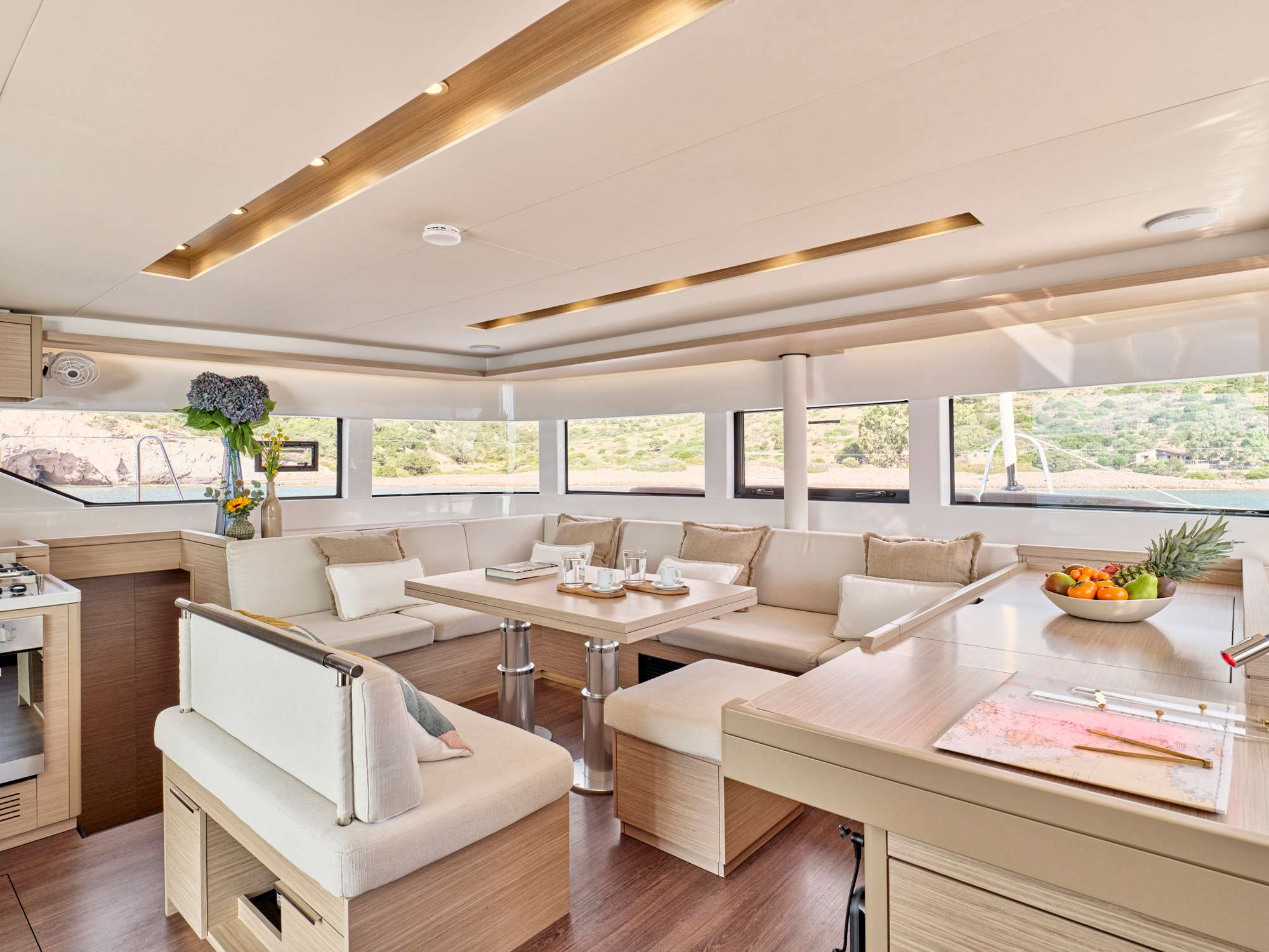 EFKRATI Yacht Charter - Sun Deck
