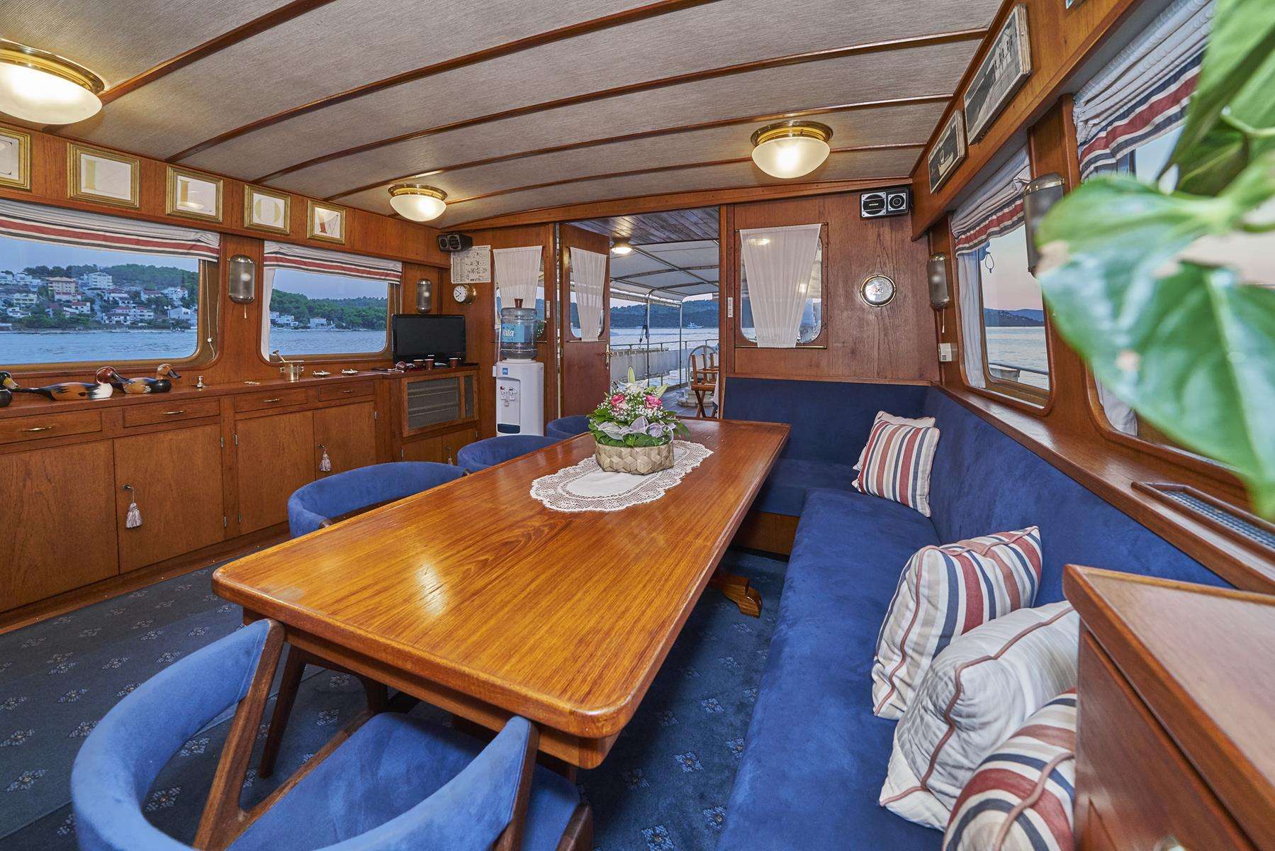 Play Fellow | Photo 17