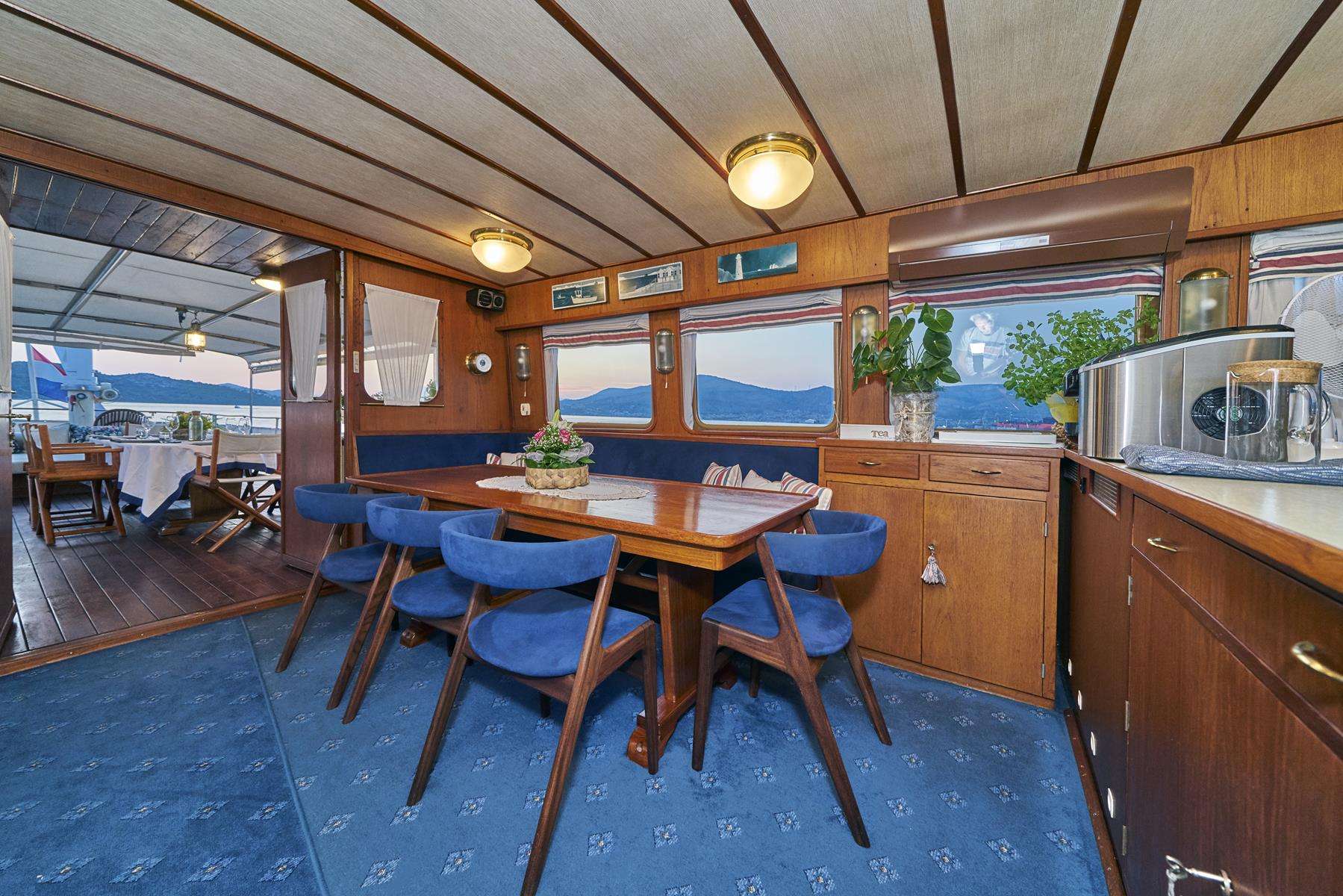 Play Fellow | Photo 2