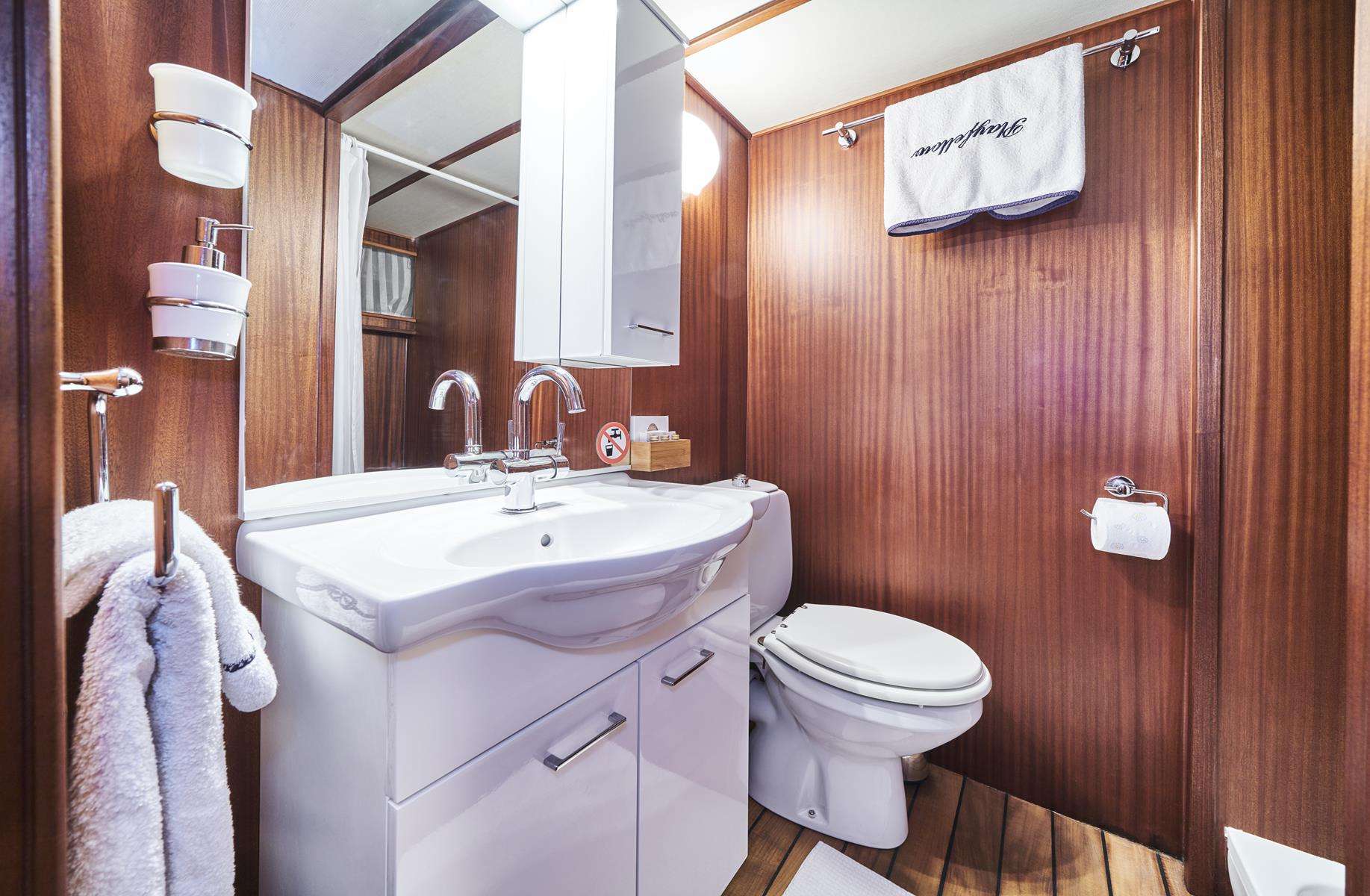 Play Fellow | Photo 9