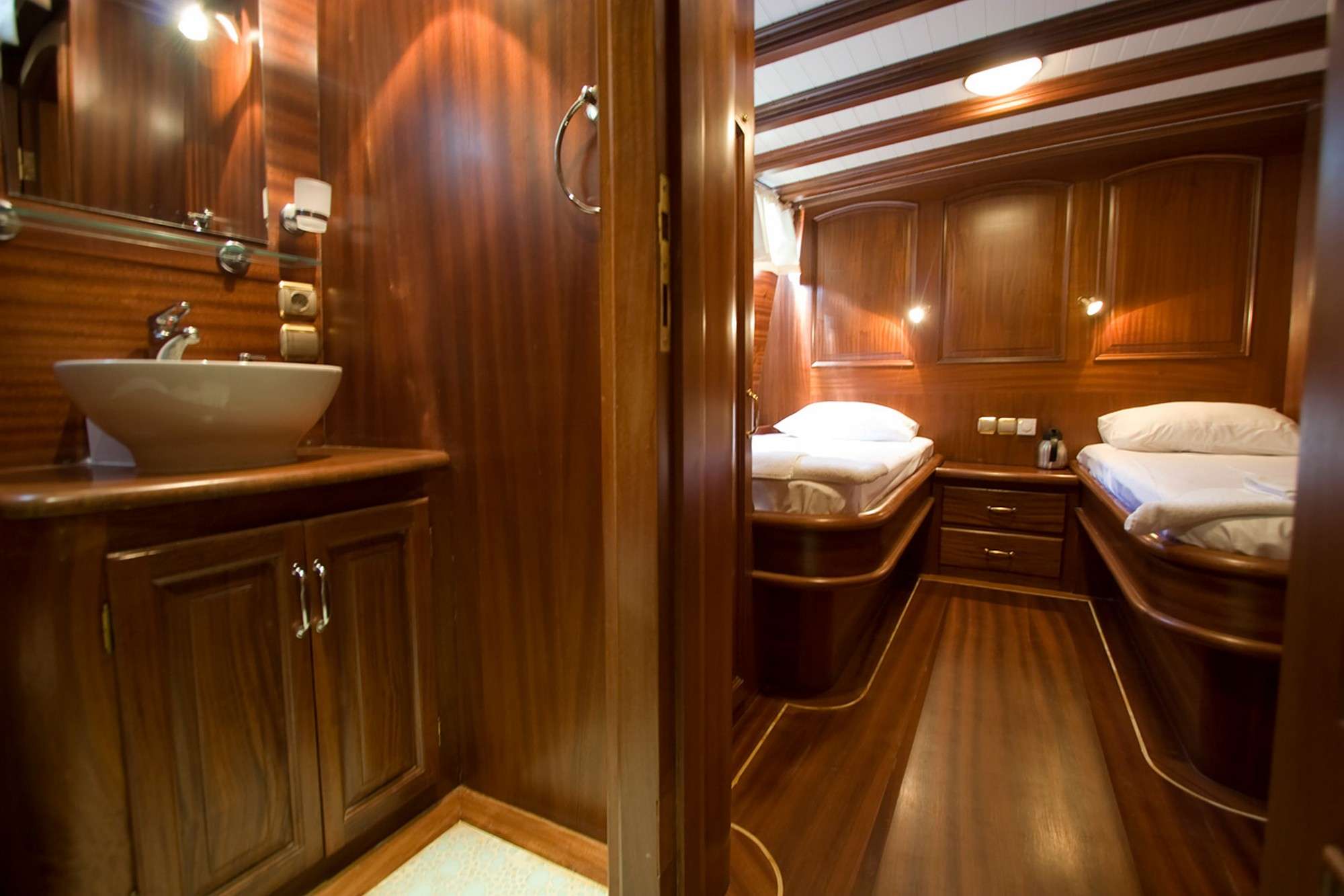 SILVER STAR 2 | Photo 8