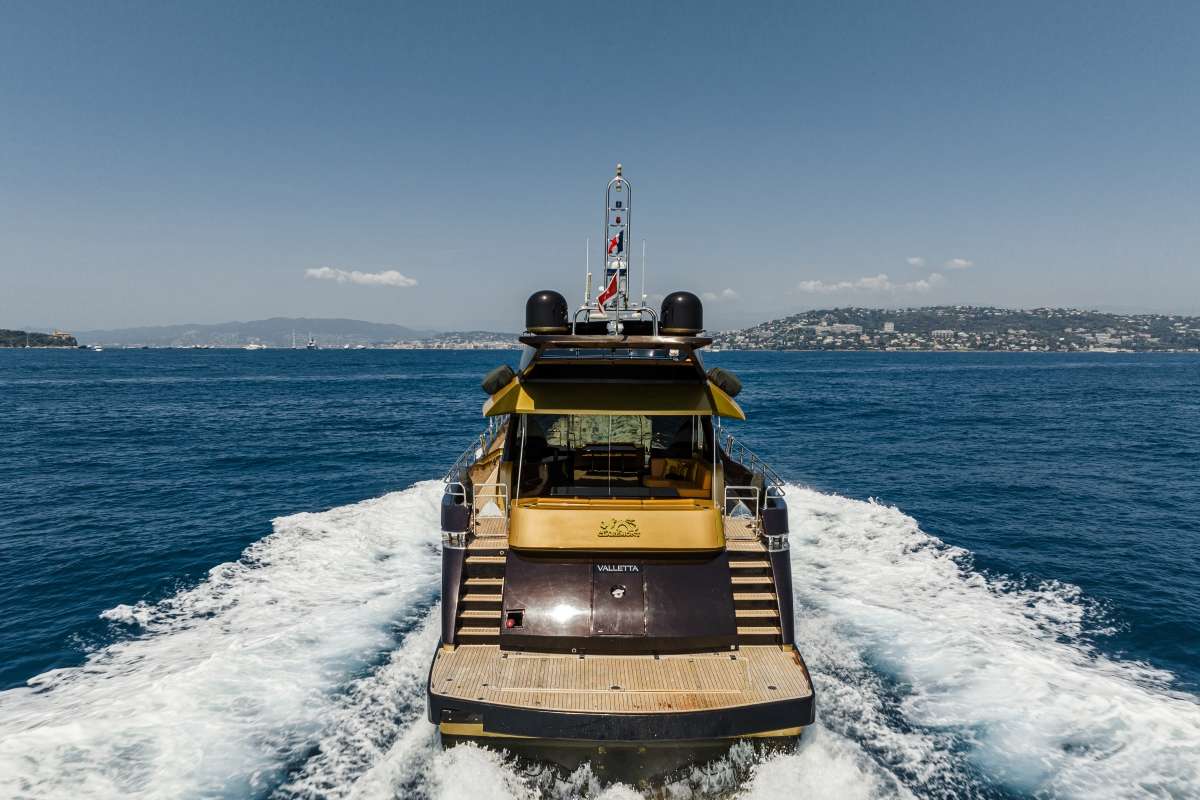 Claremont - Running shot