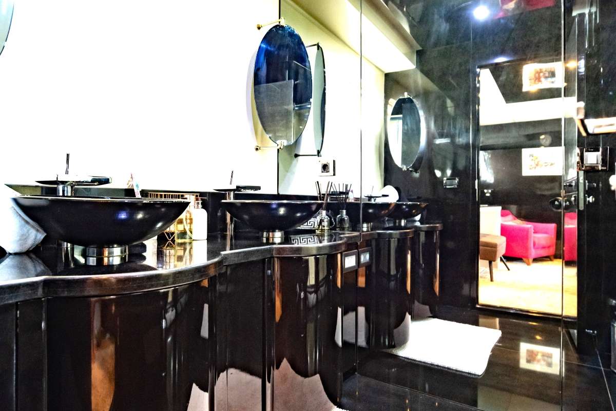 Claremont - Master ensuite