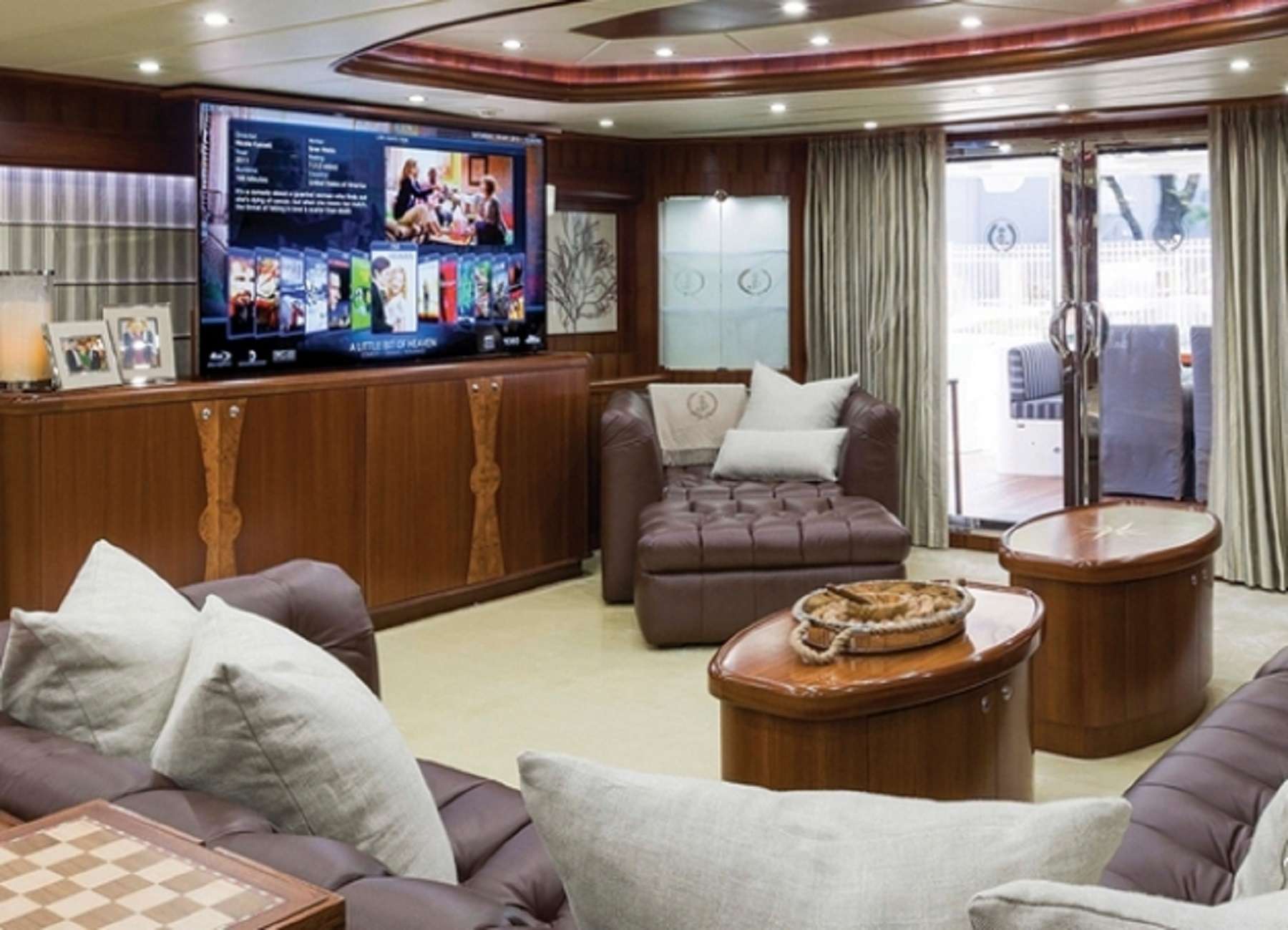 Julia Johnson | Photo 9