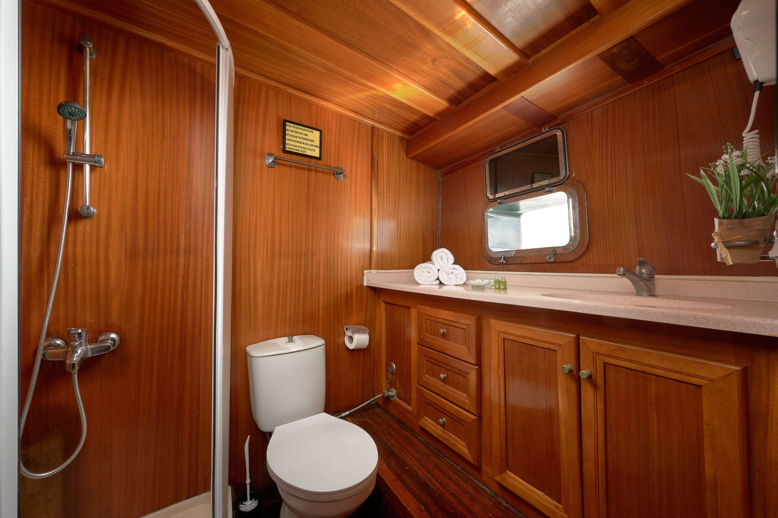 8836brochure7