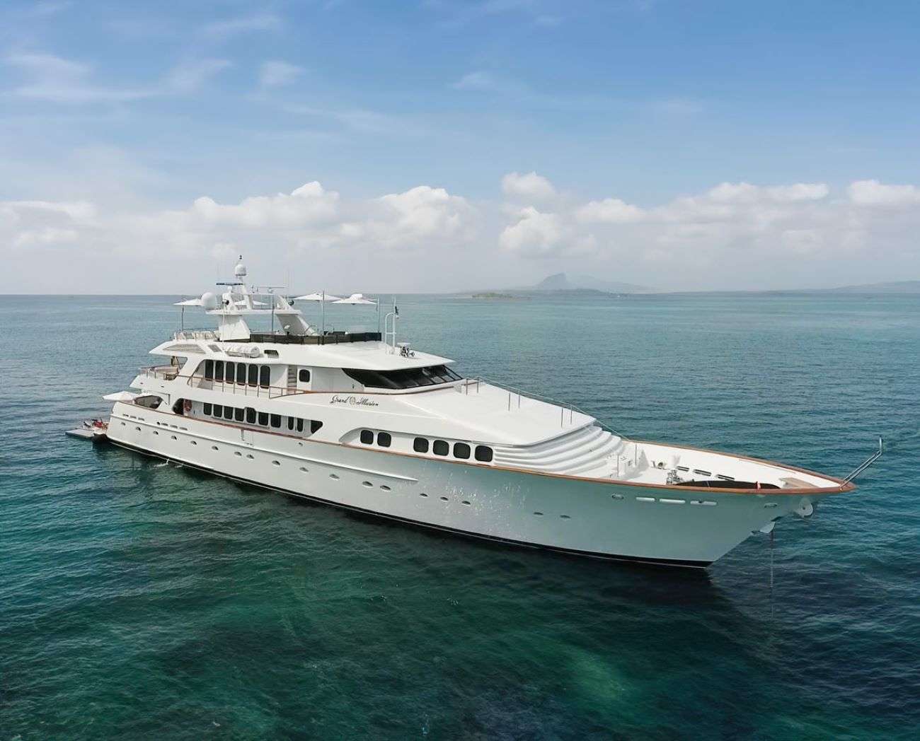 144′ Palmer Johnson GRAND ILLUSION For Charter