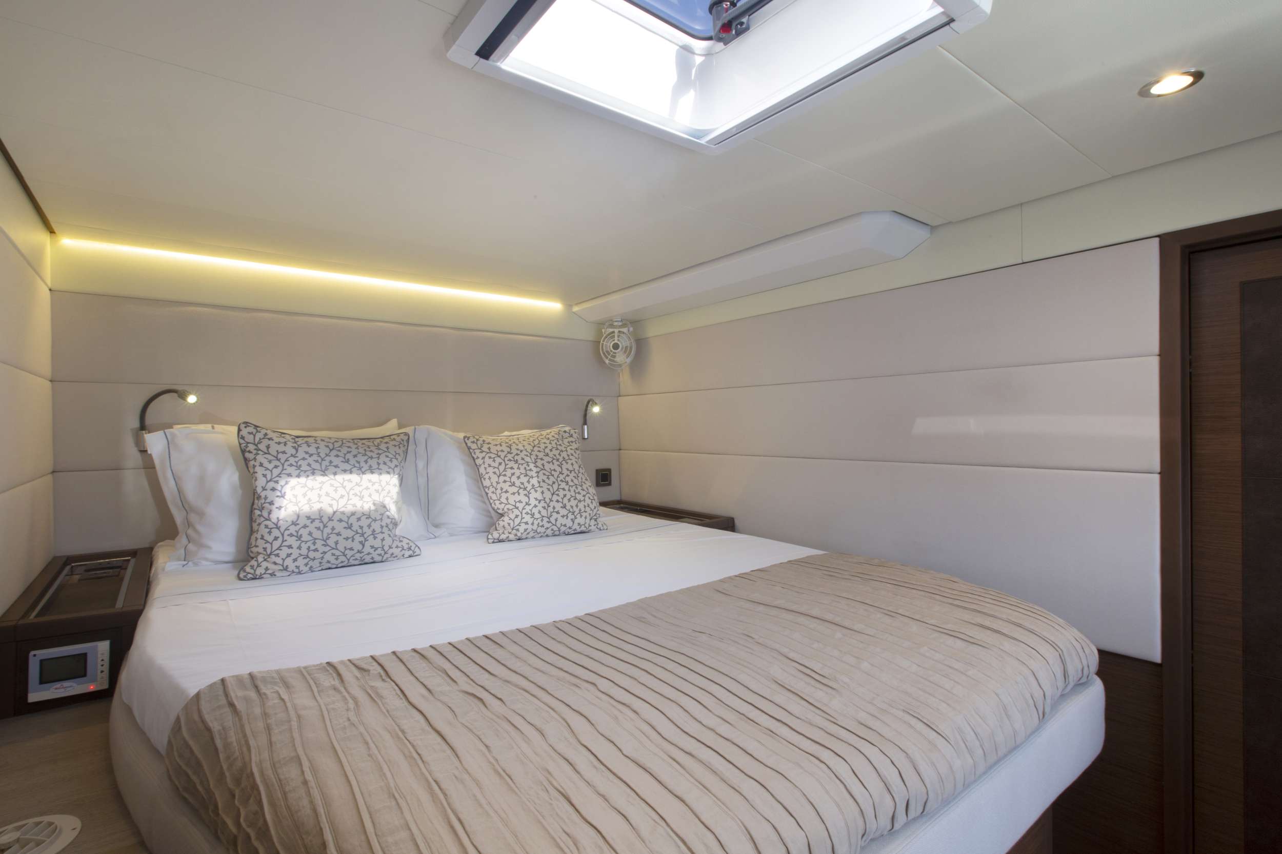Double cabin II