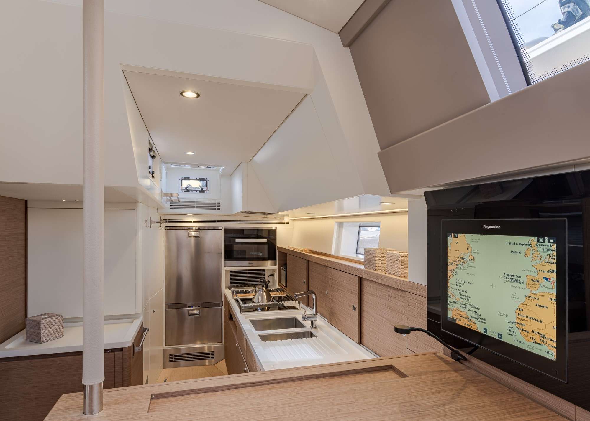 Interior navigation station