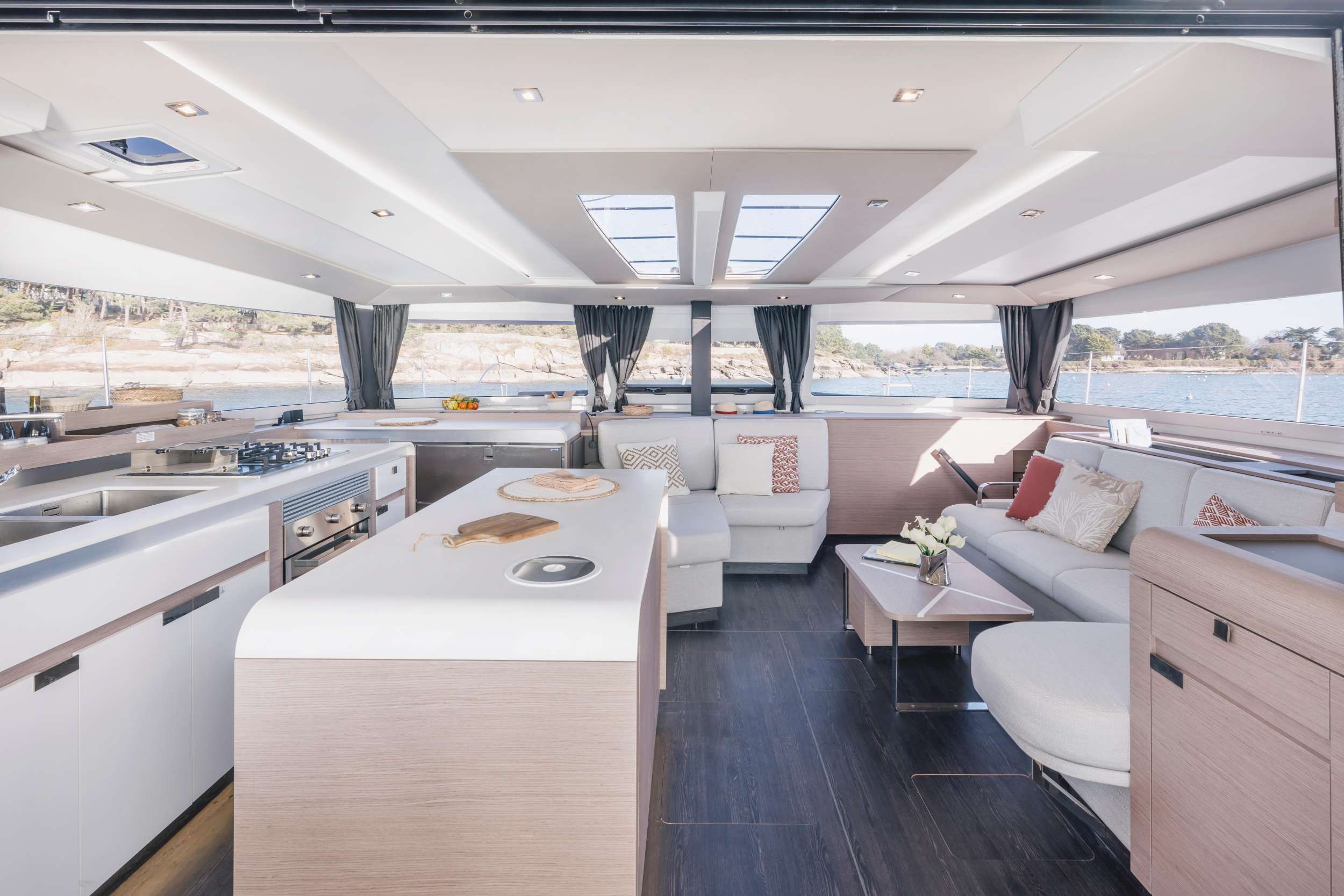 Saloon 1