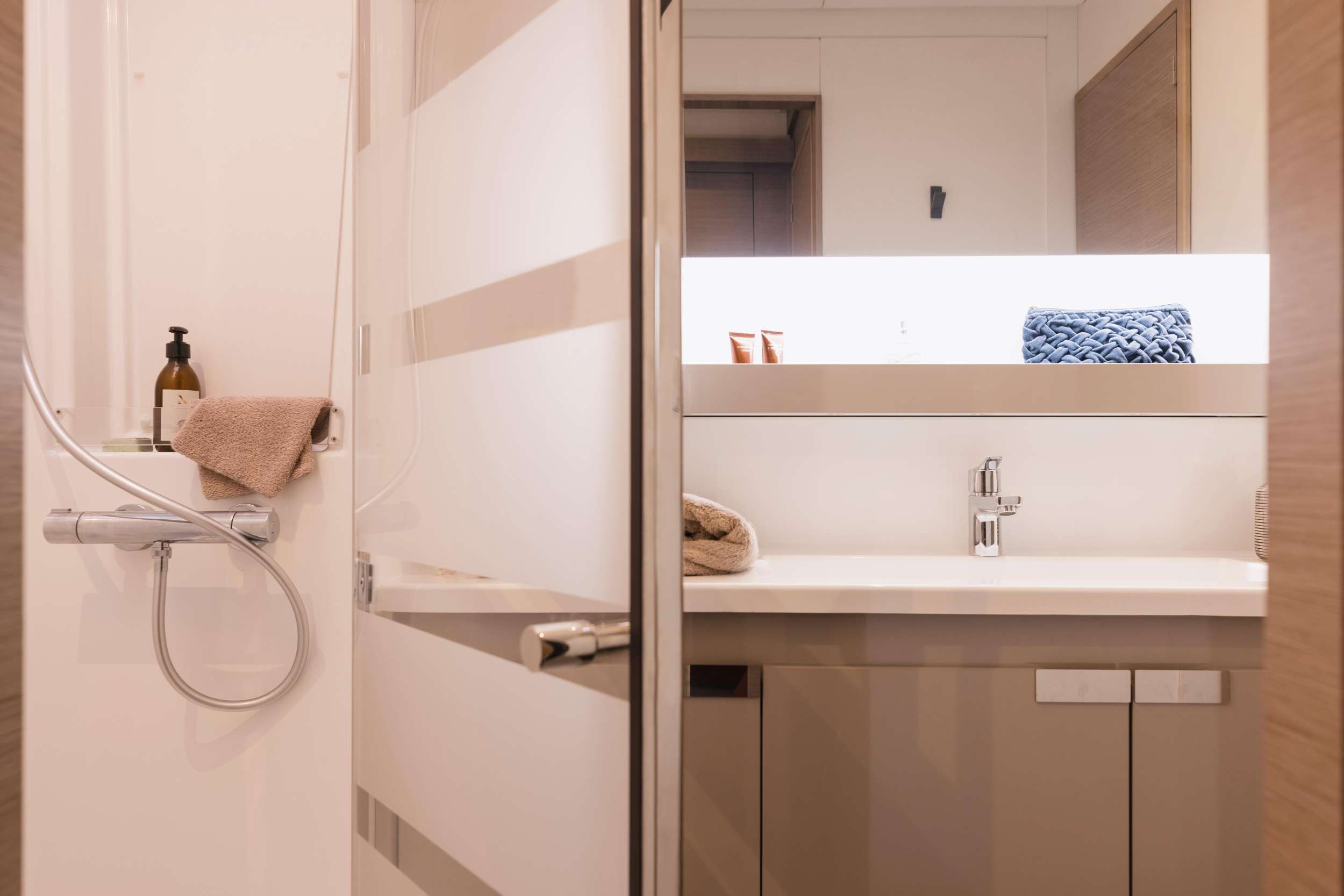 Toilet/Shower 1