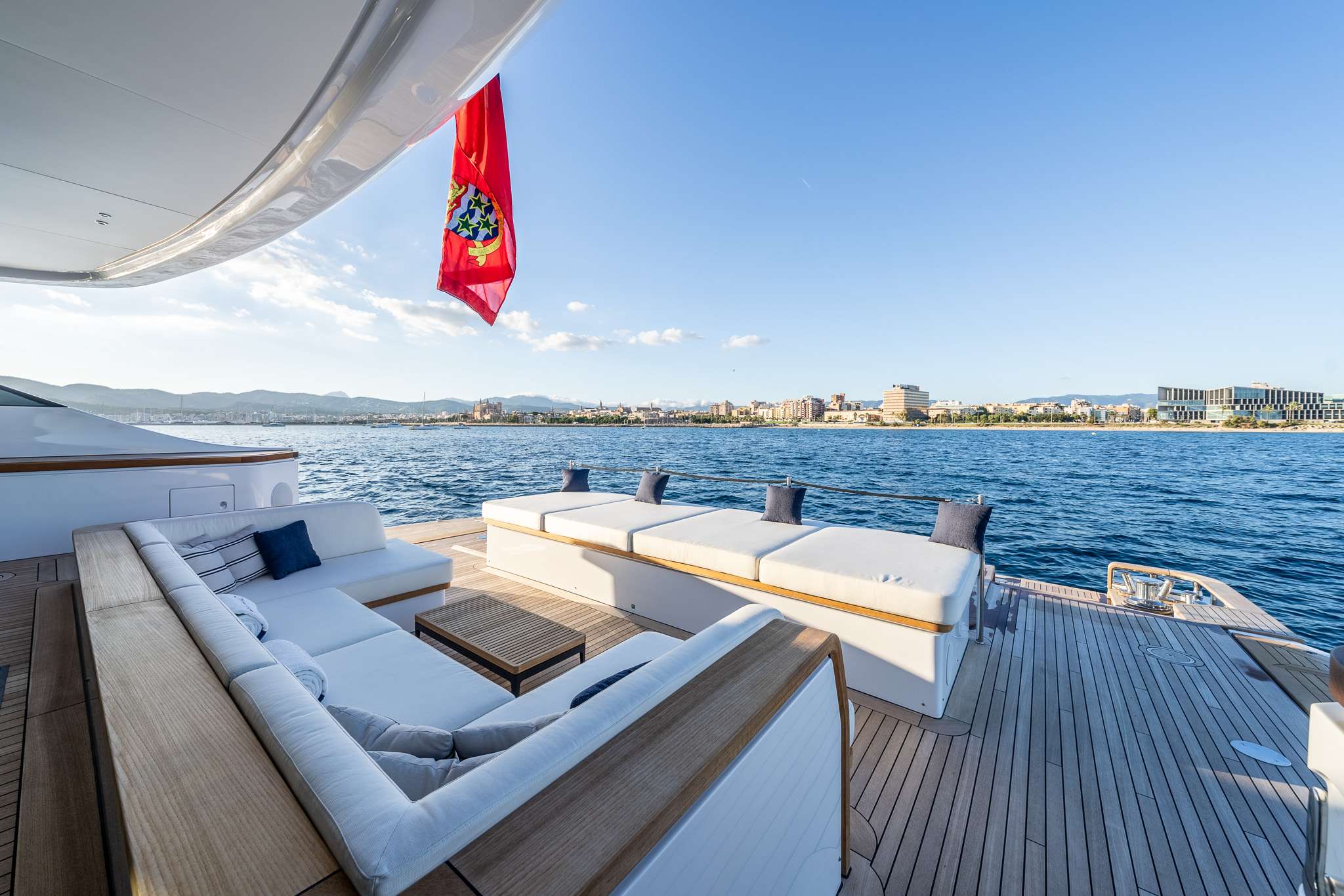 Aft Deck Seating 