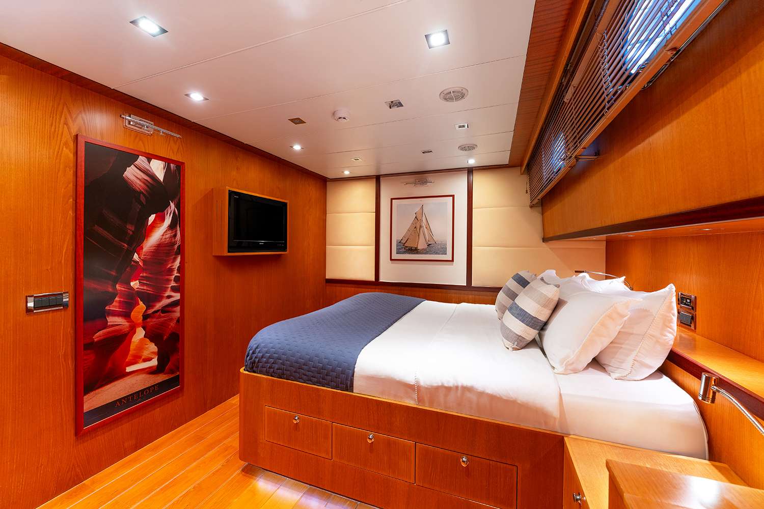 Double Cabin