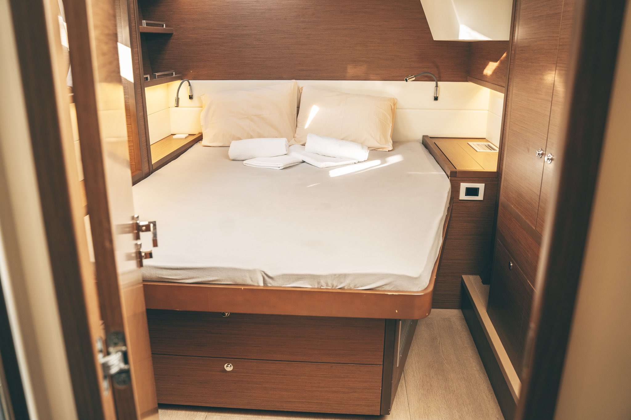 Double Cabin 